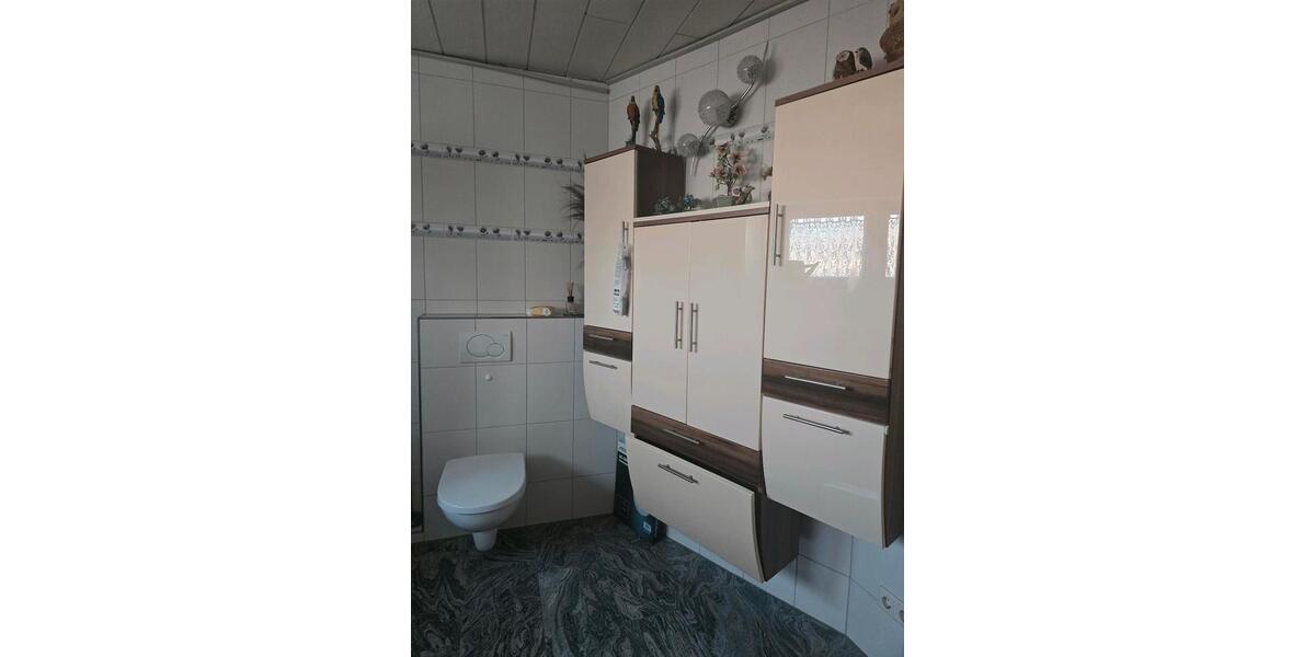 Etagenwohnung Hildesheim Bockfeld - 4 Zimmer, 120 m&sup2;, 1.500&euro; | Angebot:24550240