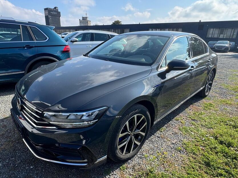 VW Passat 37.693 km 22.990 € Vechelde 38159