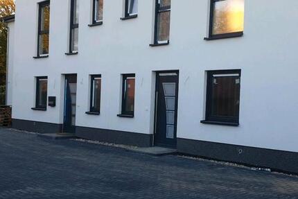 Haus Lehrte - 6 Zimmer, 200 m&sup2;, 1.500&euro; | Angebot:26061757