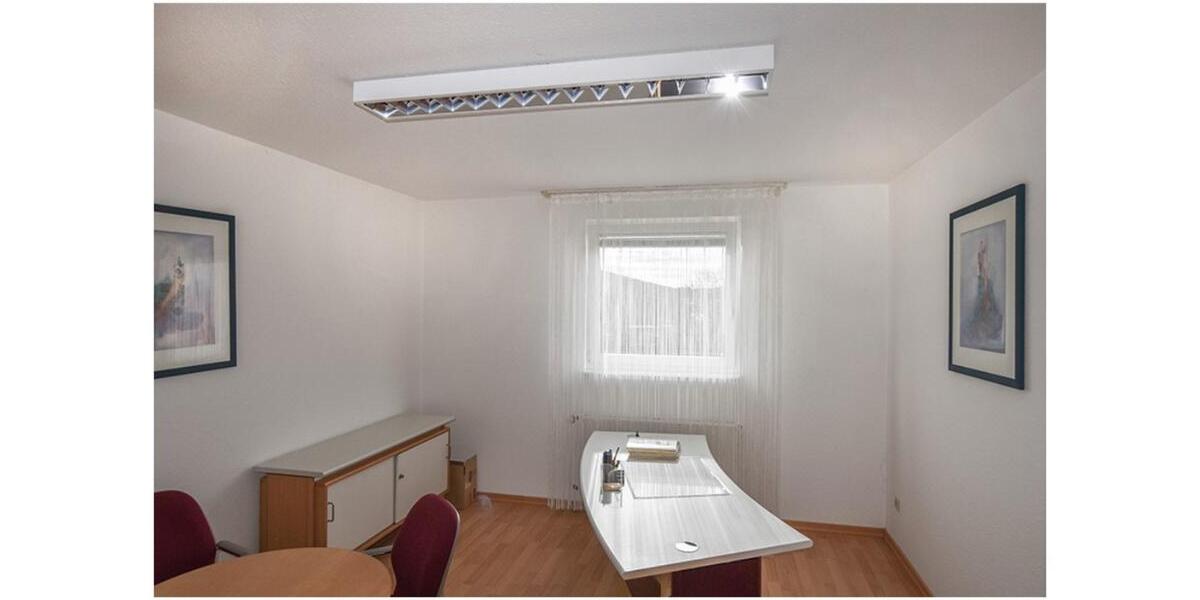 Büro und Praxis Immobilie 8 zimmer