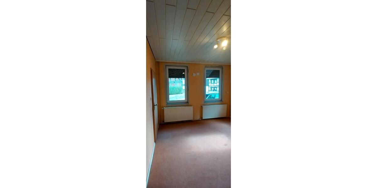 Einfamilienhaus Salzgitter Ortschaft Südost - 11 Zimmer, 207 m&sup2;, 139.000&euro; | Angebot:26531435