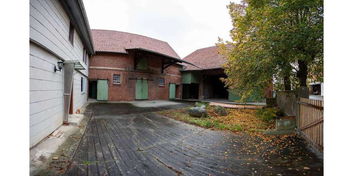 Haus zum Kaufen in Liebenburg 275.000 € 180 m² 10 zimmer