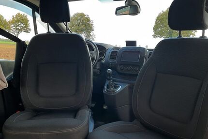 Opel Vivaro 214.900 km 15.500 &euro; Cremlingen 38162