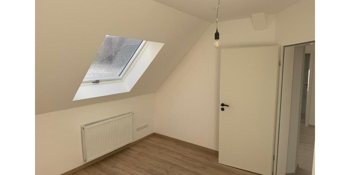 Dachgeschoßwohnung Cremlingen - 3 Zimmer, 65 m&sup2;, 139.000&euro; | Angebot:26606905