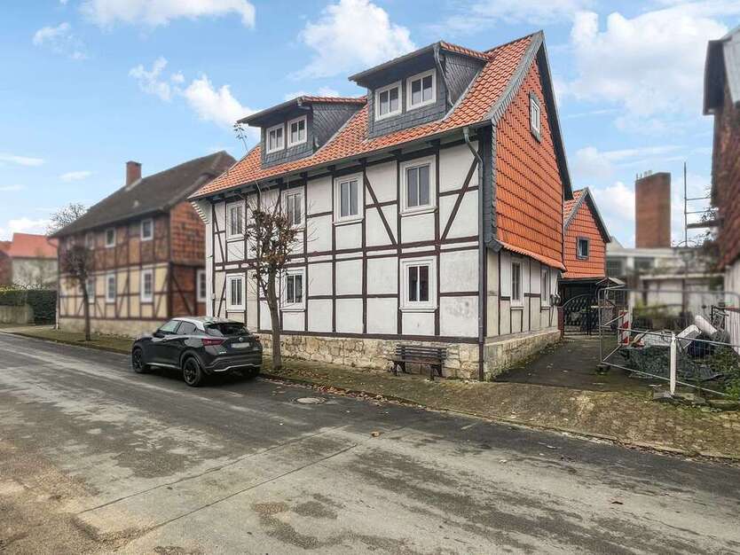 Haus zum Kaufen in Veltheim 269.000 € 203 m²