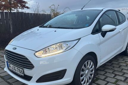 Ford Fiesta 114.000 km 5.450 € Denkte 38321