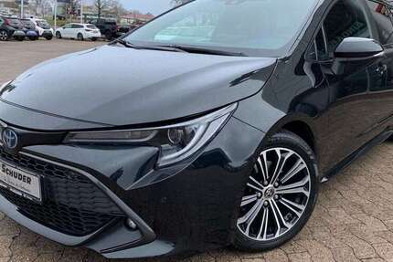 Toyota Corolla 54.600 km 23.990 &euro; Hildesheim 31137