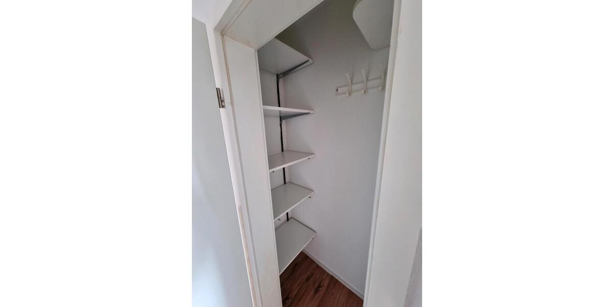 Renovierte gemütliche Dachgeschoss Wohnung 2 zimmer