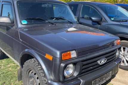 Lada Niva 37.000 km 13.950 &euro; Goslar 38644