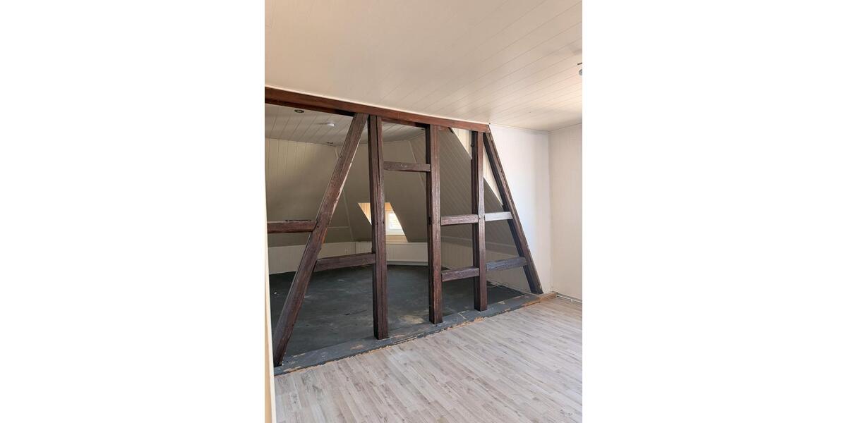 Dachgeschoßwohnung Ilsede - 4.5 Zimmer, 109 m&sup2;, 700&euro; | Angebot:26313188