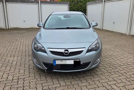 Opel Astra 131.000 km 5.890 € Peine 31224