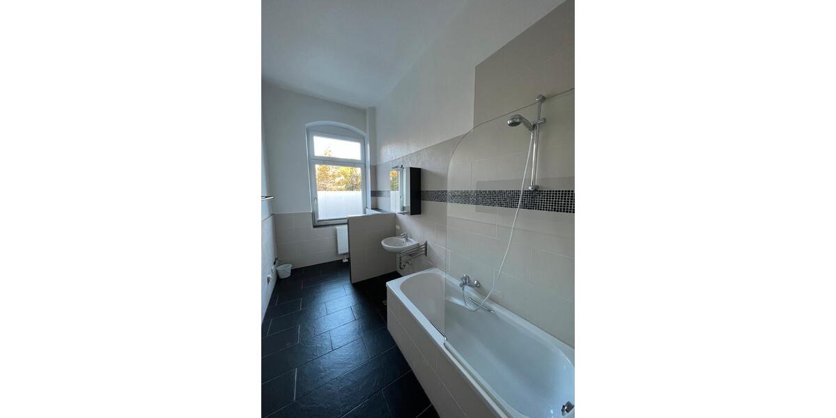 Hochparterre Hildesheim - 4 Zimmer, 103 m&sup2;, 1.140&euro; | Angebot:26233635