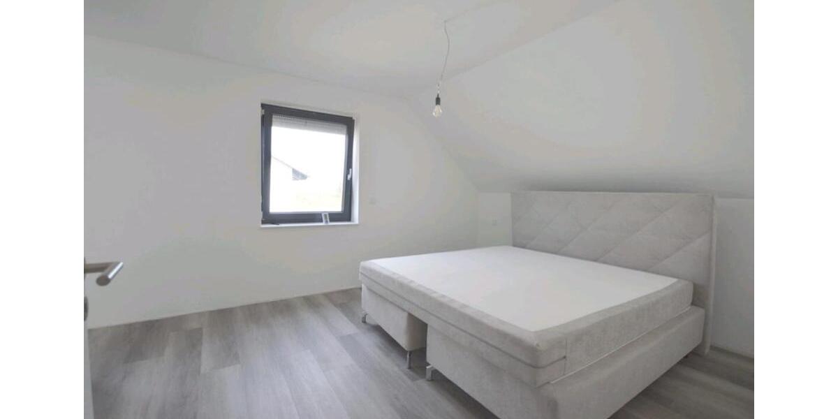 Freistehendes Einfamilienhaus mit Garten, Terrasse & Einbauküche 6 zimmer