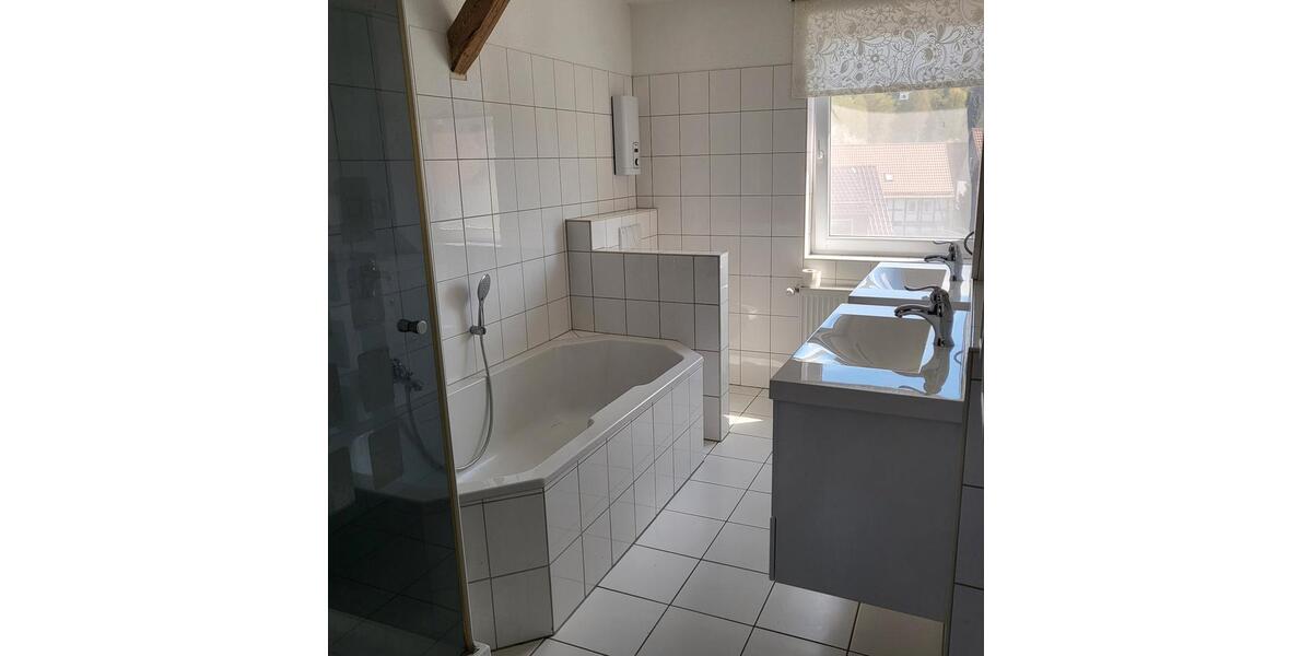 Dachgeschoßwohnung Langelsheim - 3 Zimmer, 107 m&sup2;, 495&euro; | Angebot:26249585