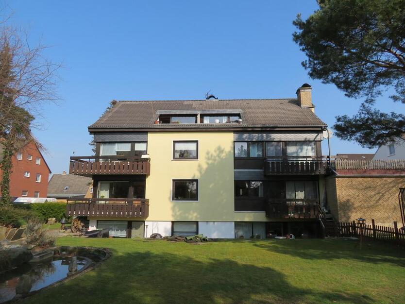 *Sehnde-Ilten* 3 Zi.- Whg. auf 2 Ebenen mit Blk. + Gartenanteil.
