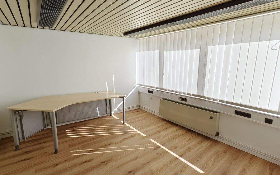 Gewerbeobjekt Edemissen Wipshausen - 6 Zimmer, 150 m&sup2;, 1.125&euro; | Angebot:25735321