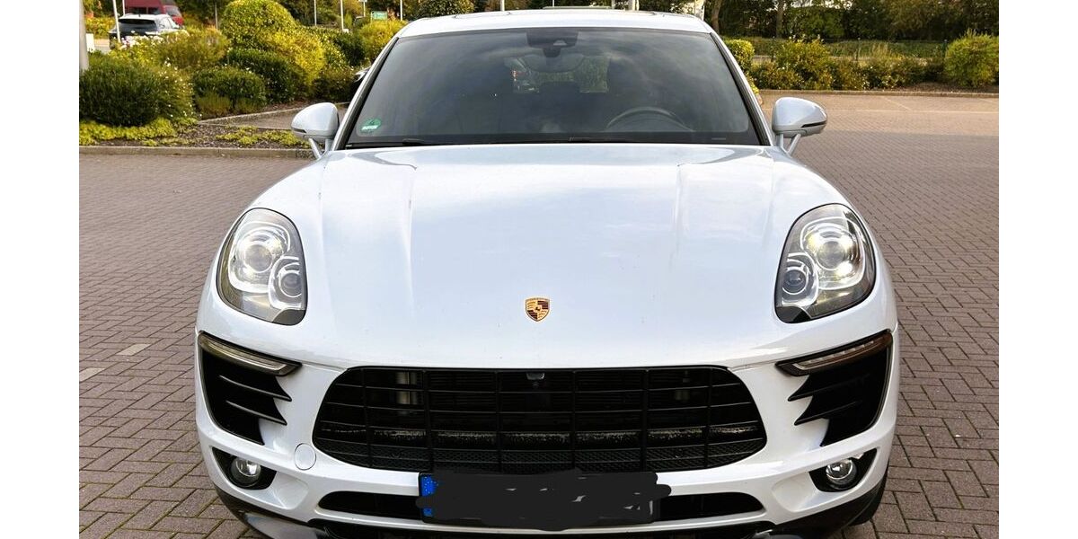 Porsche Macan 98.000 km 32.900 € Peine 31226