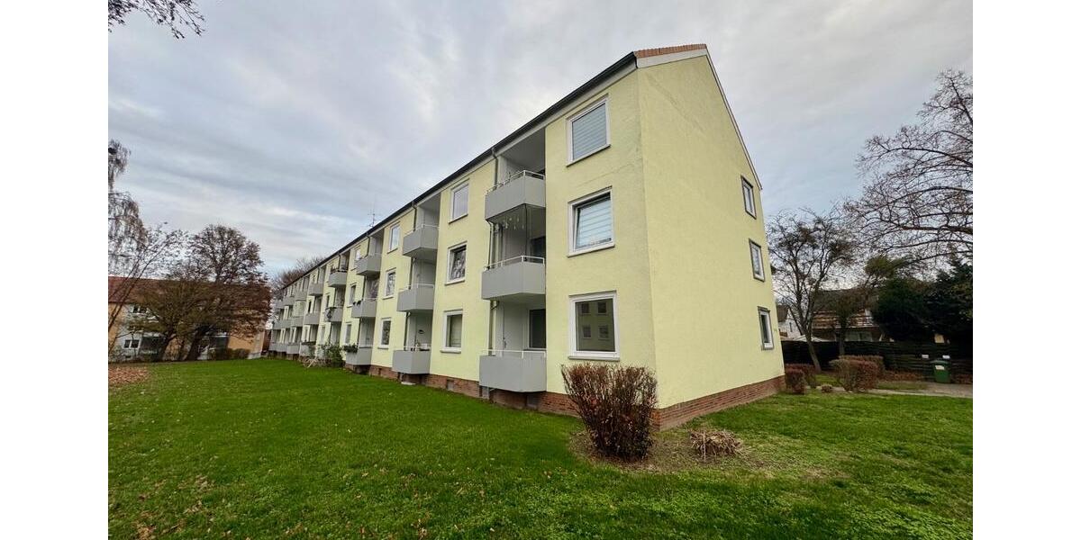 Reichenberger Straße 7, GBH | Lichtdurchflutete 3-Zimmer-Erdgeschosswohnung mit Balkon in Gebhardshagen – für Sie in der Renovierung 3 zimmer