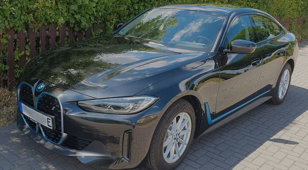 BMW i4 11.900 km 38.900 € Cremlingen 38162