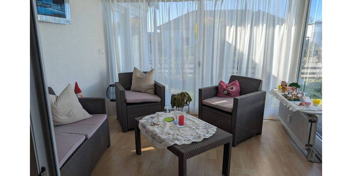 Geräumiges Zweifamilienhaus in ruhiger Ortsrandlage 7 zimmer