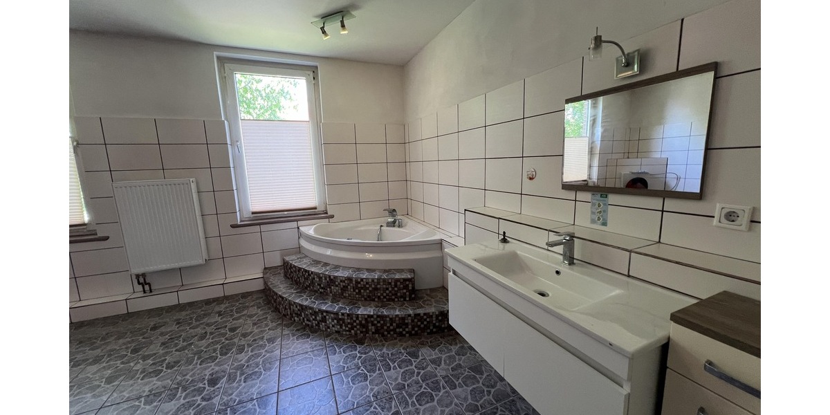 Saniertes Objekt mit großer Scheune 9 zimmer