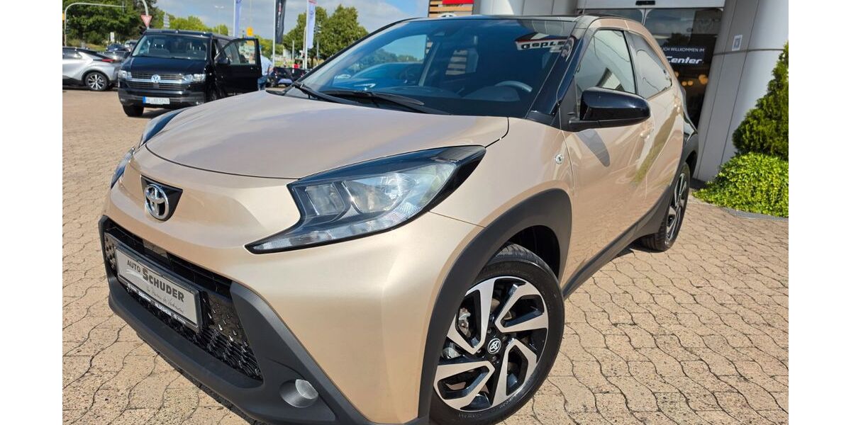 Toyota Aygo (X) 6.600 km 14.990 &euro; Hildesheim 31137