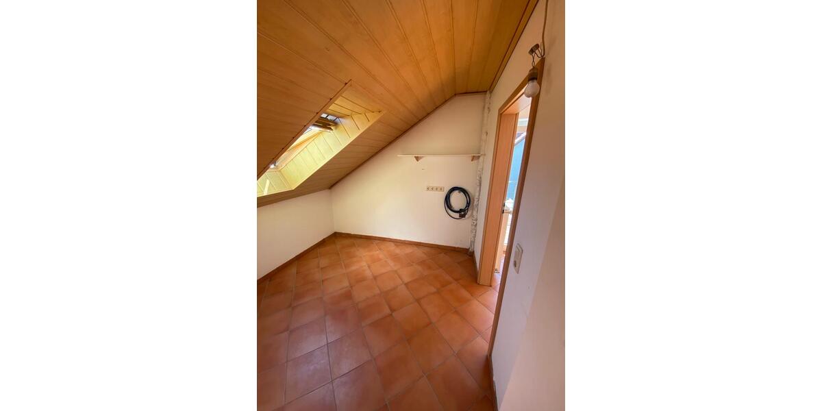 Dachgeschoßwohnung Wendeburg - 3 Zimmer, 88 m&sup2;, 249.000&euro; | Angebot:27273562