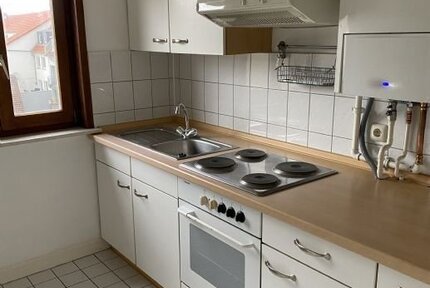 Gemütliche 3-Zimmer DG-Wohnung in zentraler Lage