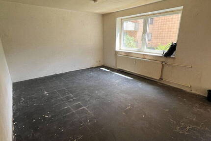 SANIERUNGSBEDÜRFTIGE 1,5 Zimmer Wohnung NÄHE DER UNI