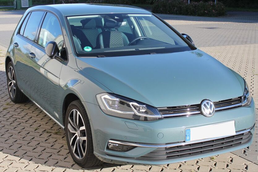 VW Golf 54.700 km 17.000 € Meine 38527