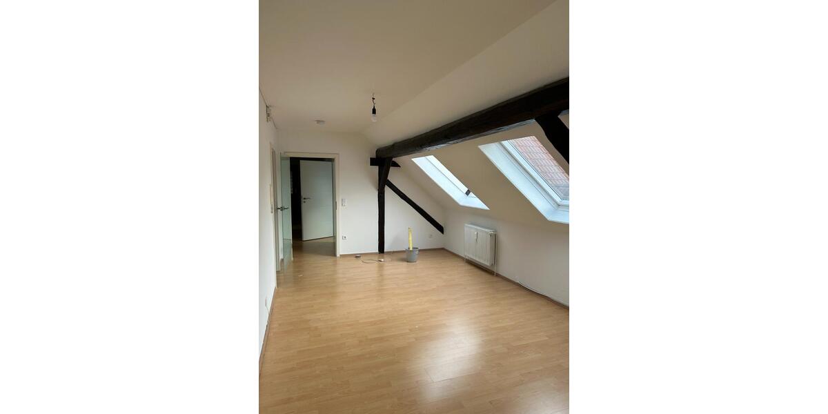 Dachgeschoßwohnung Braunschweig Lehndorf-Watenbüttel - 4 Zimmer, 120 m&sup2;, 1.140&euro; | Angebot:24628717