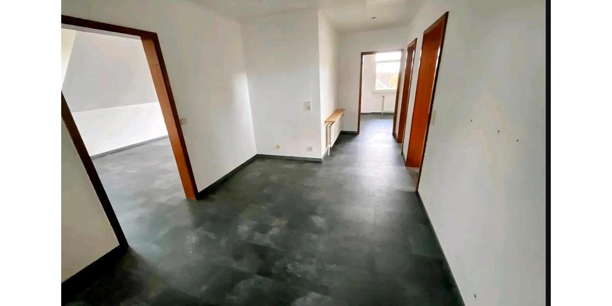 3-Zimmer-Hausetage mit Balkon & Stellplatz 3 zimmer