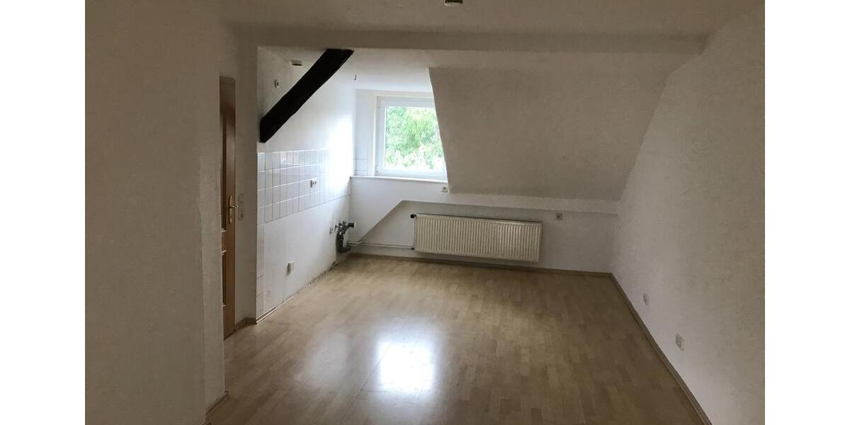 Dachgeschoßwohnung Hildesheim - 3 Zimmer, 102 m&sup2;, 775&euro; | Angebot:24890469