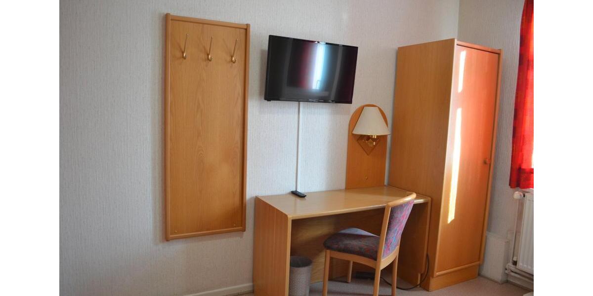 Einfamilienhaus Hildesheim Oststadt/Stadtfeld - 20 Zimmer, 380 m&sup2;, 1.200.000&euro; | Angebot:26531430