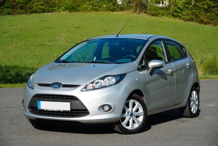 Ford Fiesta 54.000 km 5.500 &euro; Salzgitter 38259