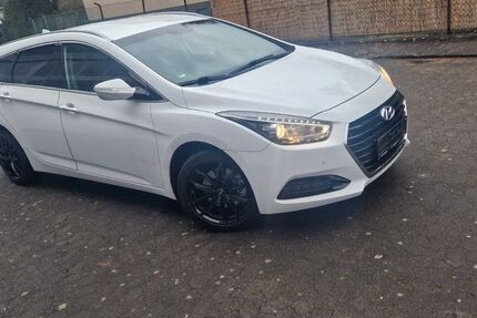 Hyundai i40 53.000 km 13.400 &euro; Braunschweig 38120