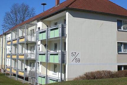 + 4 Zimmer mit Balkon +