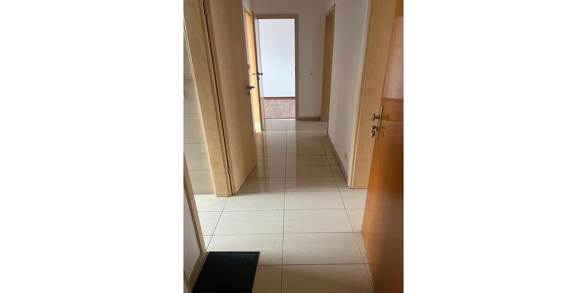 Sonnige, kernsanierte 3-Zimmer-Wohnung mit Balkon am See 3 zimmer