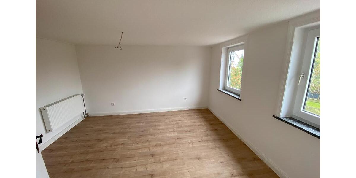 Doppelhaushälfte Bad Salzdetfurth - 6 Zimmer, 140 m&sup2;, 159.000&euro; | Angebot:27195367