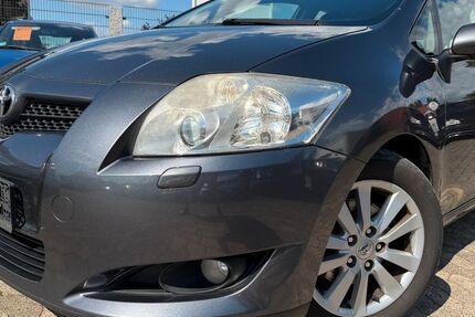 Toyota Auris 223.000 km 1.990 &euro; Hildesheim 31137