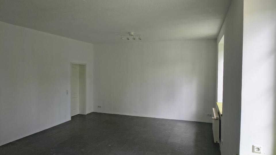 Etagenwohnung Hildesheim Himmelsthür - 6.5 Zimmer, 224 m&sup2;, 248.000&euro; | Angebot:27226411