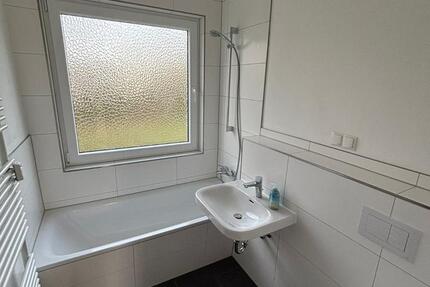 sonnige,sanierte 3-Zimmerwohnung, EG, sofort bezugsfrei, privat 3 zimmer