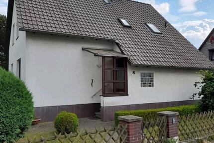Freistehendes Einfamilienhaus mit Garten in 38159