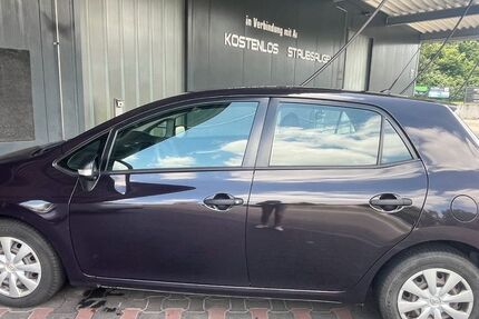 Toyota Auris 215.000 km 4.500 € Salzgitter 38226