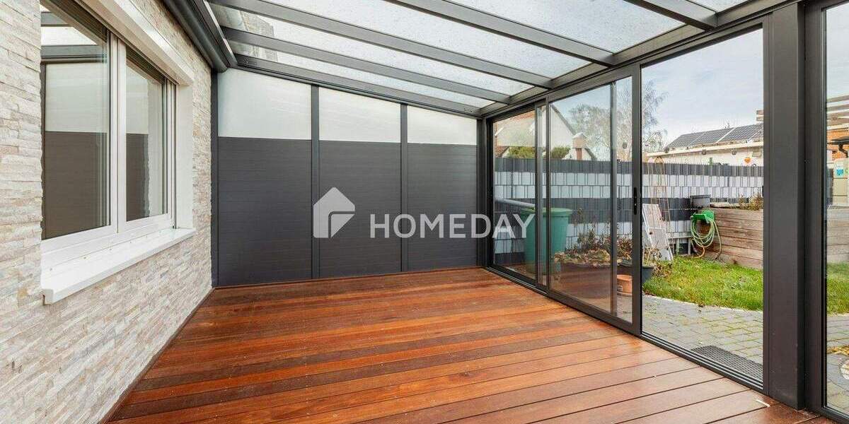 Gut gepflegtes Reihenmittelhaus mit modernem Bad, Wintergarten, Gartenlaube und ausgebautem DG 4 zimmer