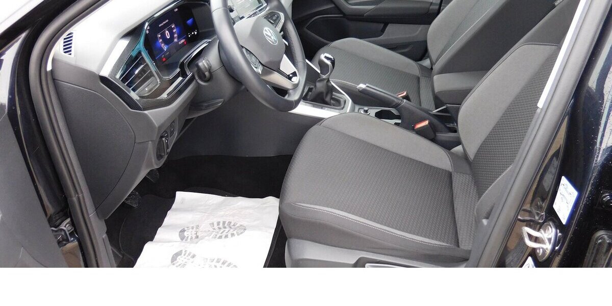 VW Taigo 1.0 TSI BMT Klima Navi LED 26.400 km 16.690 &euro; Vordorf 38533