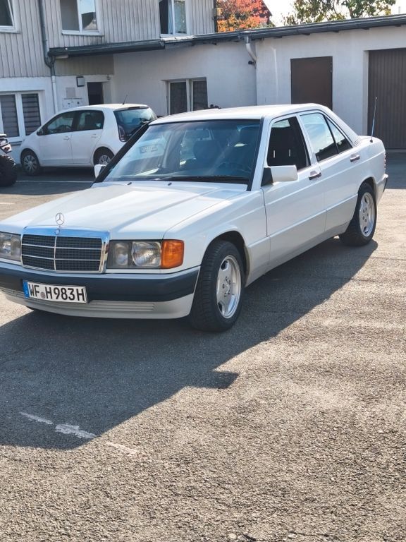 Mercedes-Benz 190 164.287 km 8.900 € Salzgitter 38259