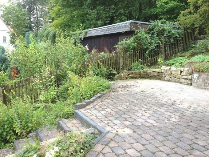 Für zwei Generationen geeignet! Ruhige Lage! Für Naturfreunde! Mit Garage und Garten!