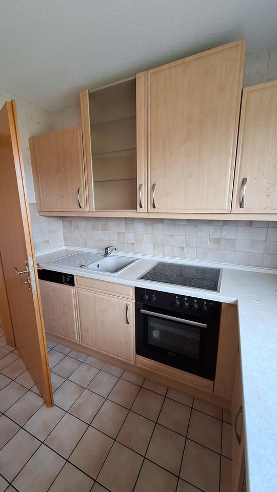 Preiswerte 2-Raum-DG-Wohnung mit BalkonEinbauküche in Vienenburg