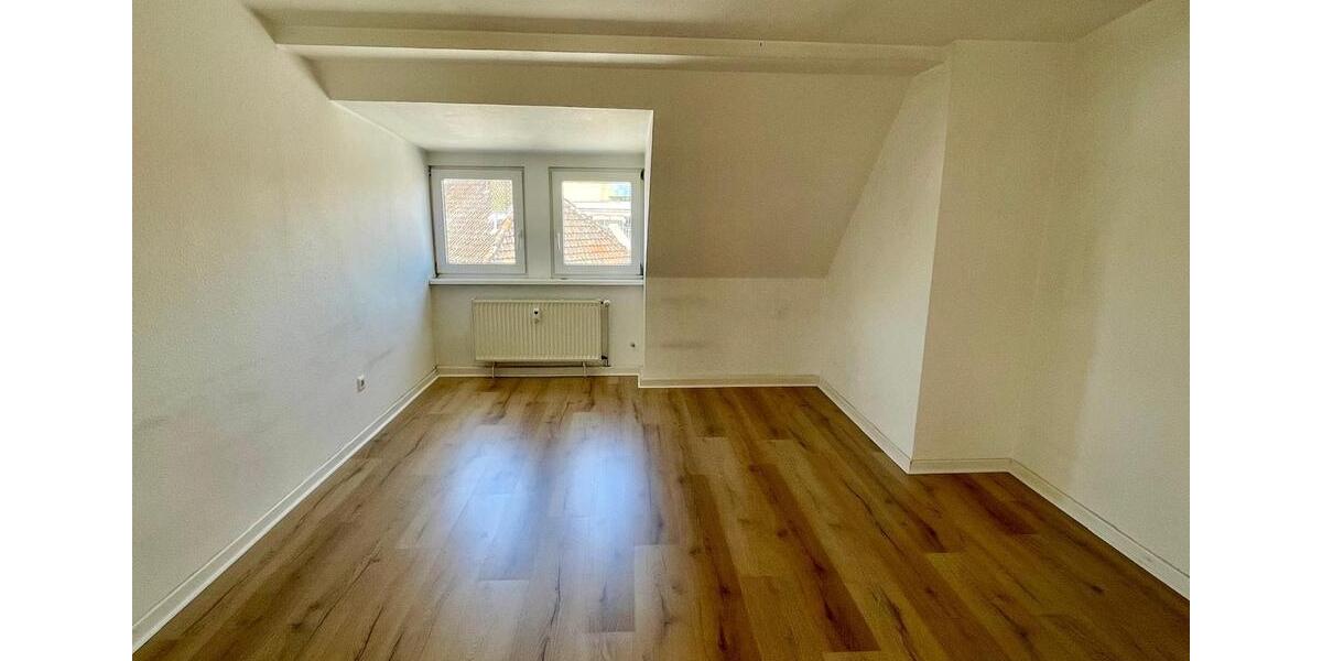 Dachgeschoßwohnung Hildesheim - 2 Zimmer, 70 m&sup2;, 550&euro; | Angebot:26491370